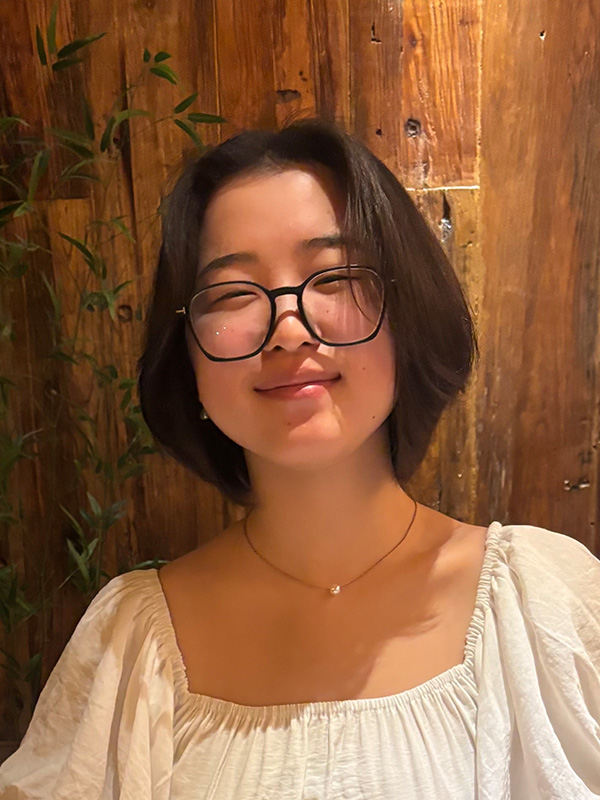 Grace Zhang ‘28 .