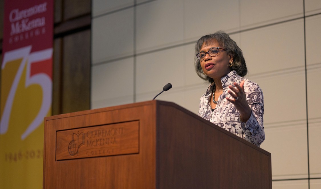 Anita Hill gives her Ath talk at the podium.