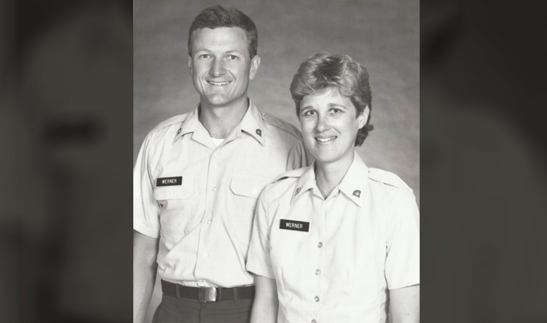 Jennie Jackson Werner (right), Scripps ‘81 and her husband, Derek, CMC ‘80.