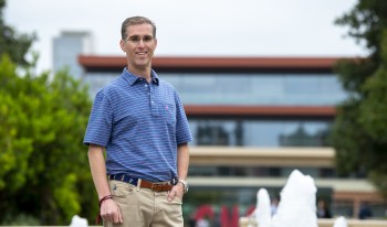 Marc Birenbaum ’91 P’25 photographed on campus on Flamson Plaza during 2022 Alumni Weekend.