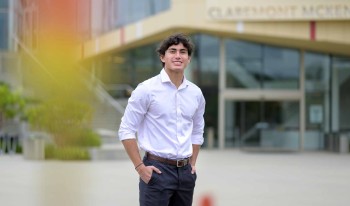 Nathanio Bright ’25.