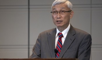 Dr. Minxin Pei, CMC’s Tom and Margot Pritzker ’72 delivers the prestigious Seymour Martin Lipset Lecture on Democracy in the World