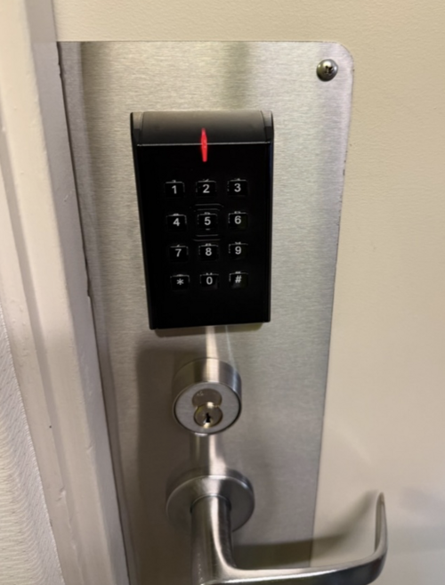 Card reader instructions that read, Access denied, EAC online (red flash in middle), one red flash (1 second).
