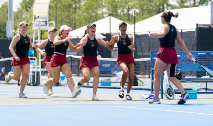 CMS women’s tennis wins national title.