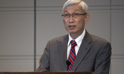 Dr. Minxin Pei, CMC’s Tom and Margot Pritzker ’72 delivers the prestigious Seymour Martin Lipset Lecture on Democracy in the World